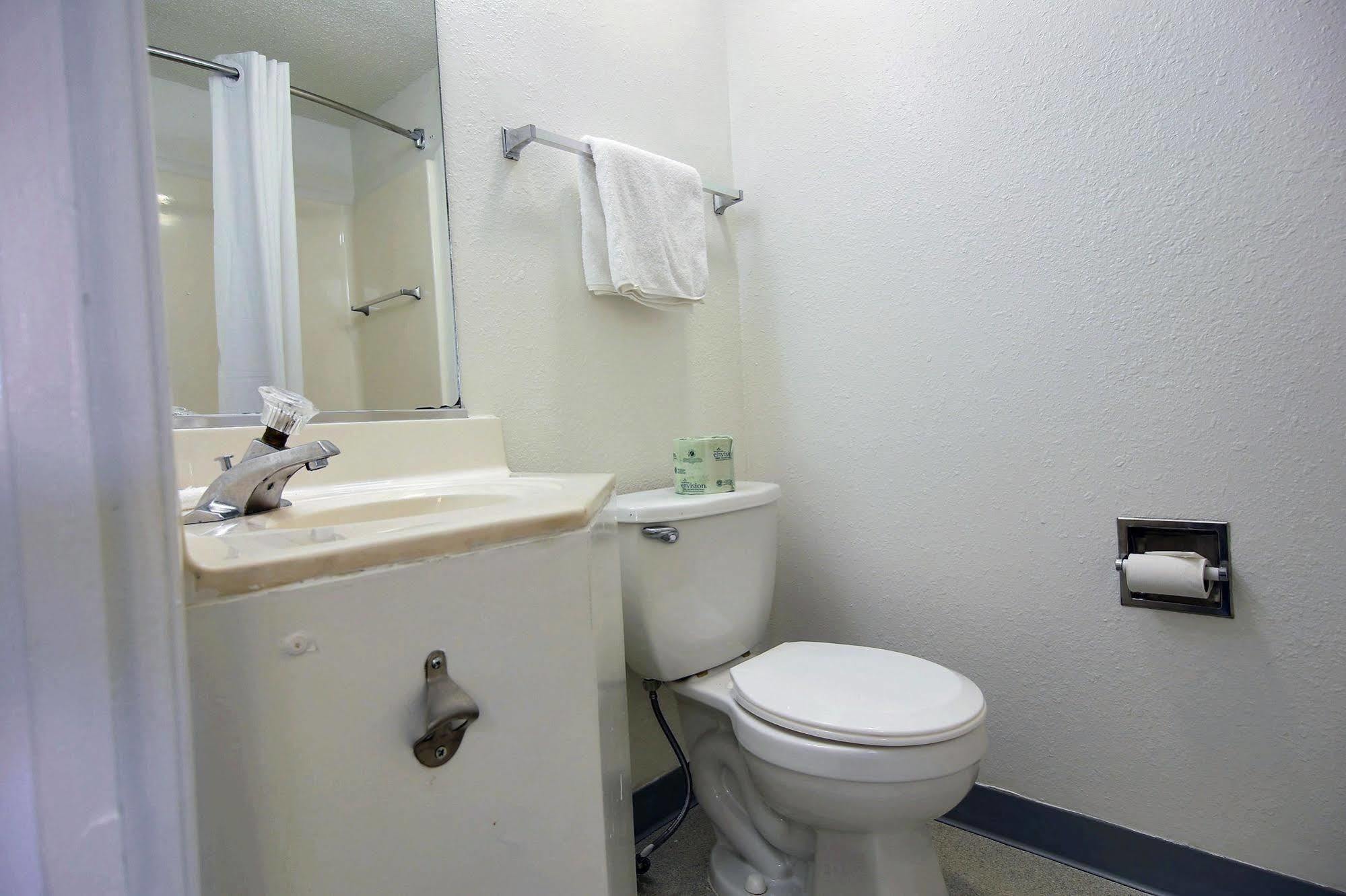 Motel 6 パーム・ベイ エクステリア 写真