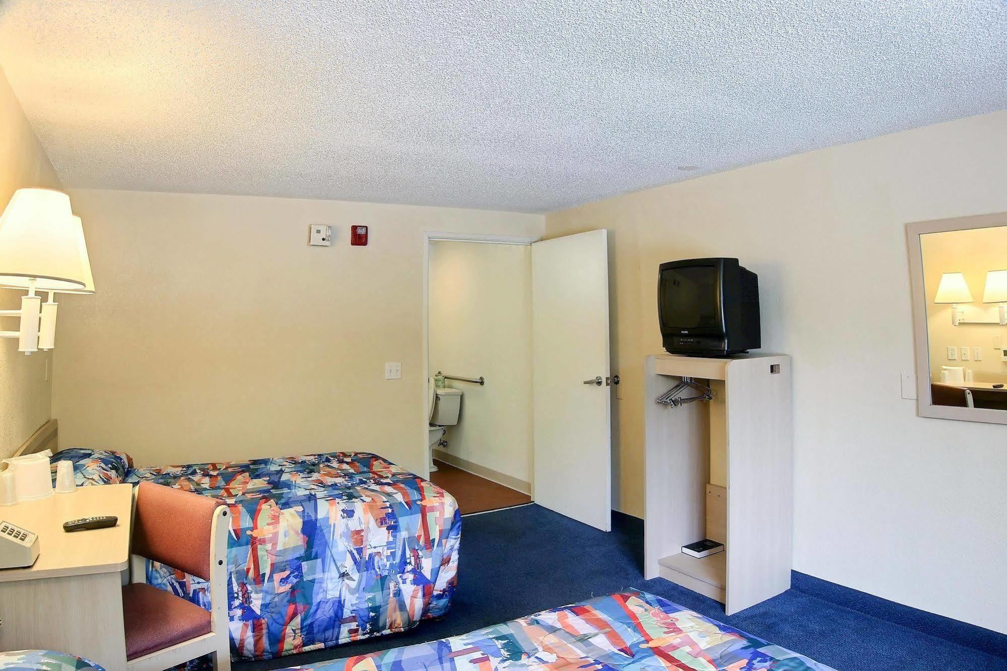 Motel 6 パーム・ベイ エクステリア 写真